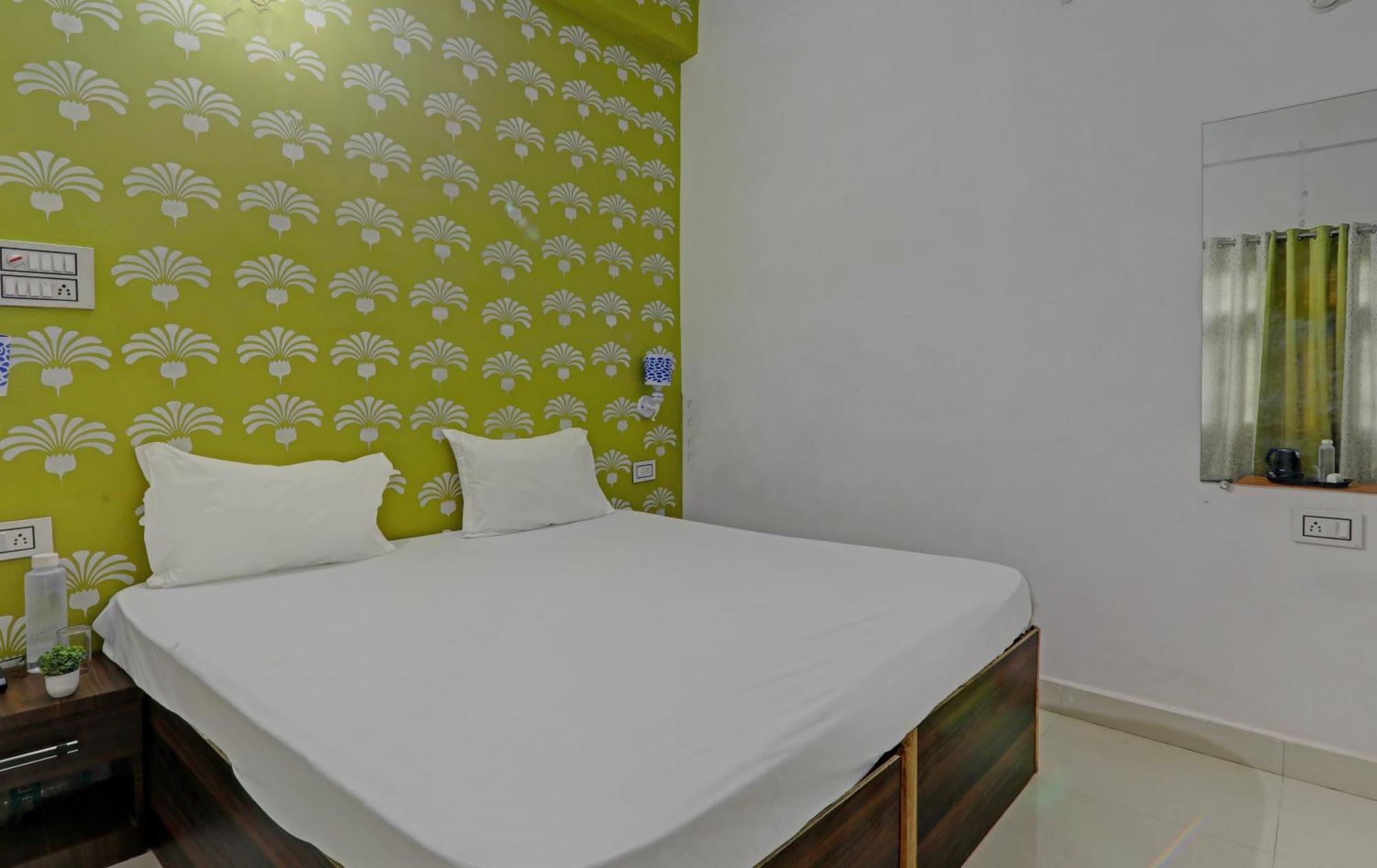 Hotel O Surya Inn Pura Raghunāth Eksteriør bilde